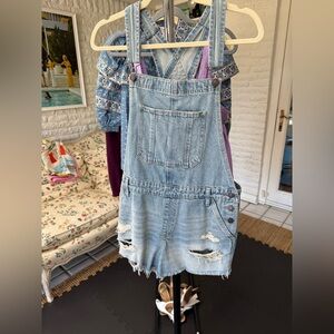 Abercrombie & Fitch short denim overalls